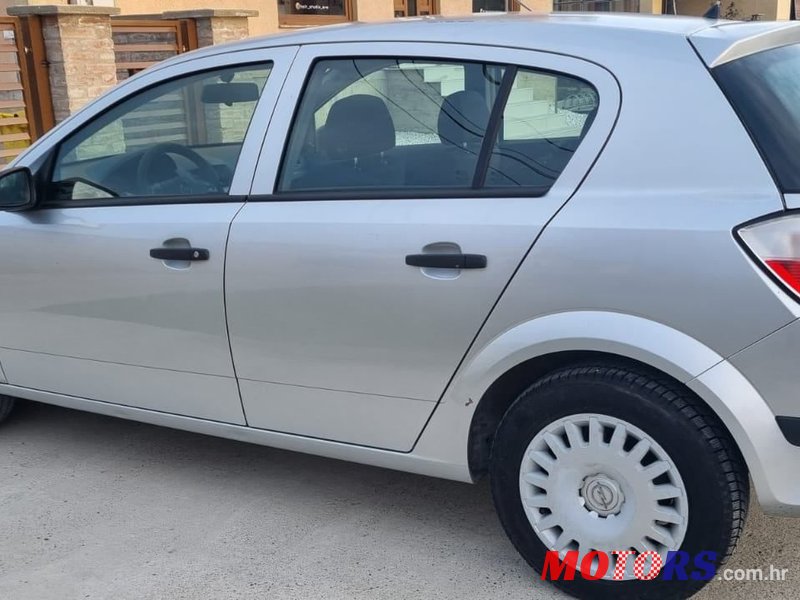2006' Opel Astra 1,4 photo #1