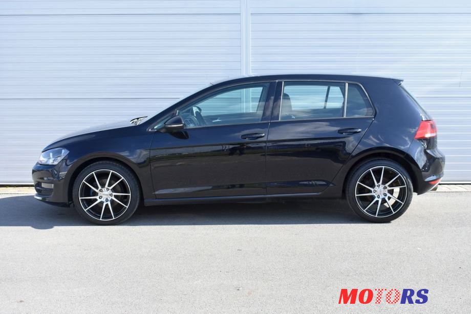 2012' Volkswagen Golf 7 1.6 Tdi photo #1