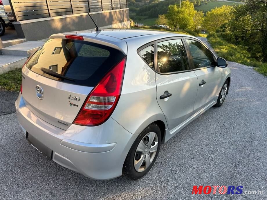 2010' Hyundai i30 1,6 Crdi photo #4
