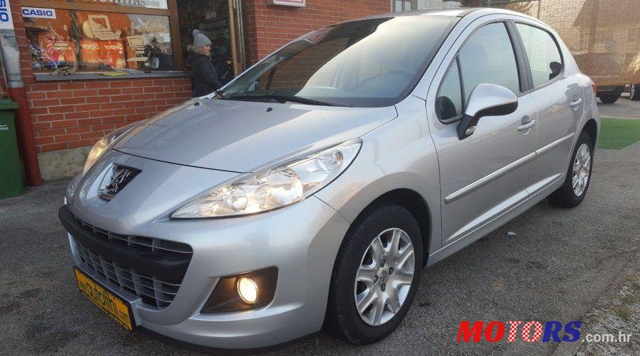 2011' Peugeot 207 1,4 Hdi photo #1