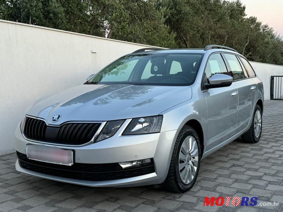 2019' Skoda Octavia Combi photo #3