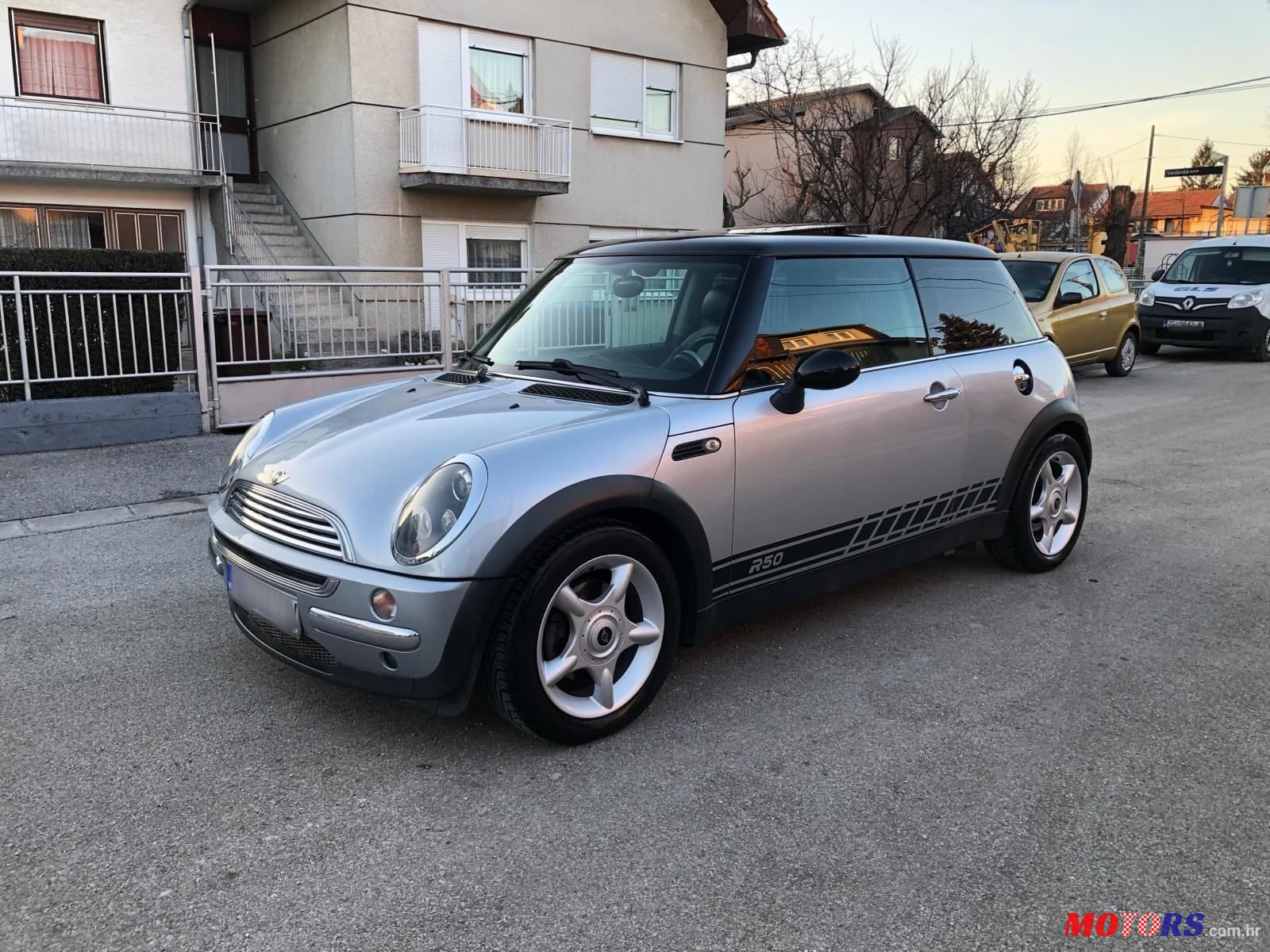 2002' MINI Cooper Mini One photo #1