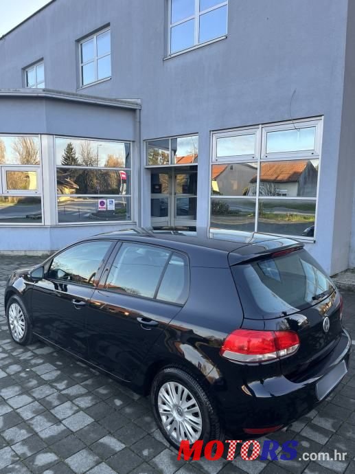 2011' Volkswagen Golf VI 1,6 Tdi photo #6