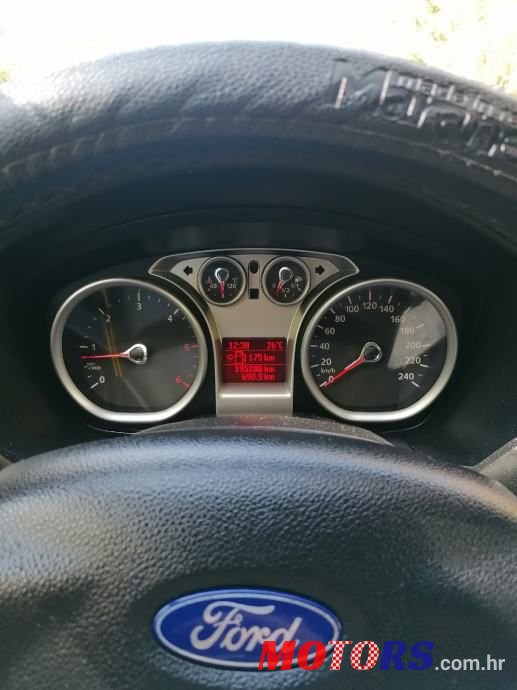 2008' Ford Focus Karavan photo #2