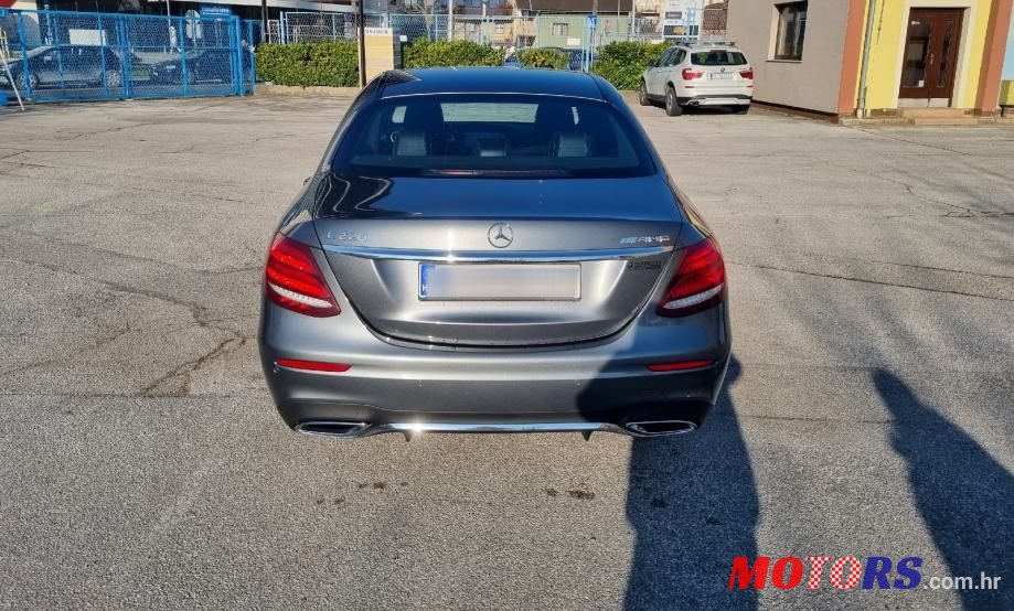 2017' Mercedes-Benz E-Klasa 220 photo #5