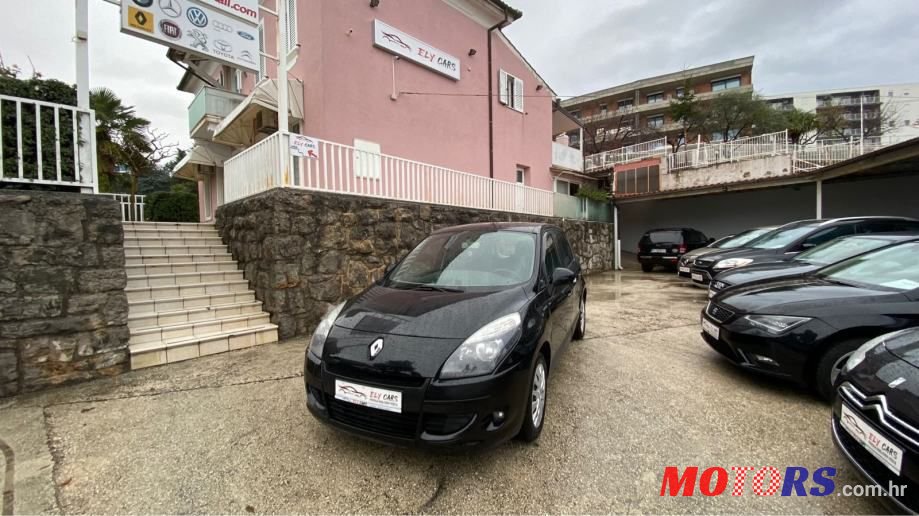 2011' Renault Scenic 1,5 Dci photo #1
