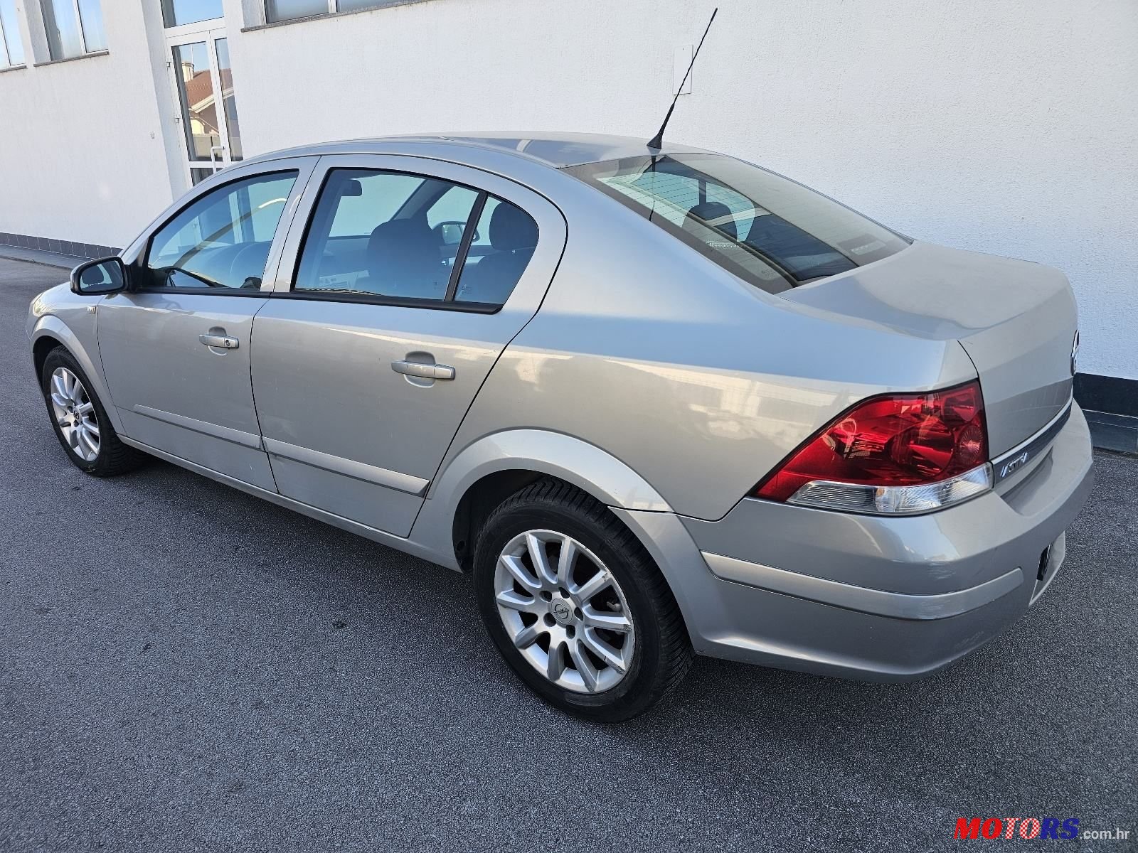 2008' Opel Astra 1,8 16V photo #5
