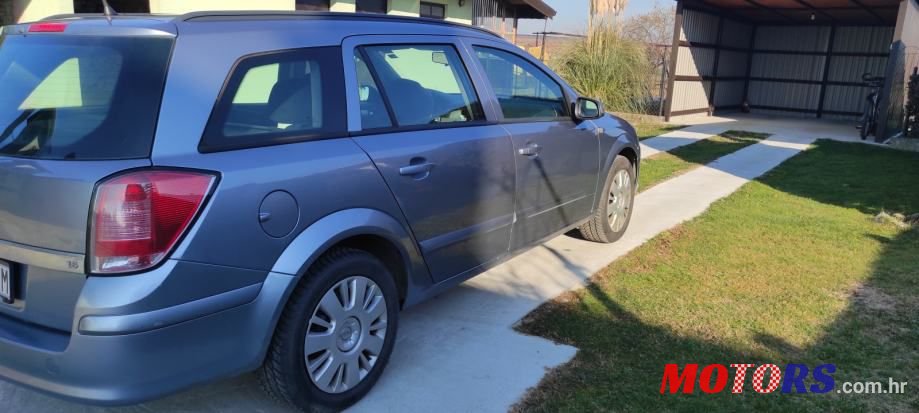 2008' Opel Astra 1,6 photo #4