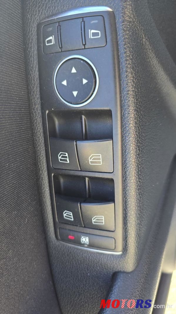 2011' Mercedes-Benz C-Klasa 180 Cdi photo #3