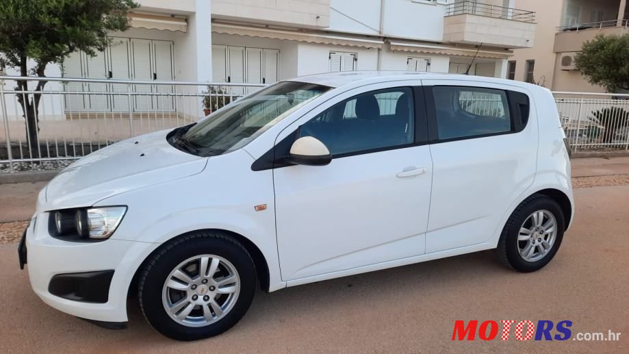 2013' Chevrolet Aveo photo #4