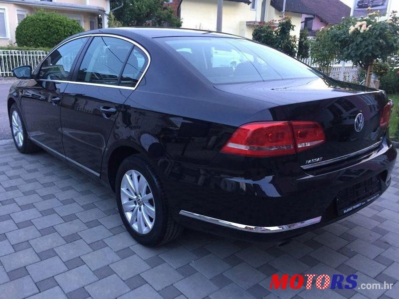 2013' Volkswagen Passat 1,6 Tdi Bmt photo #2