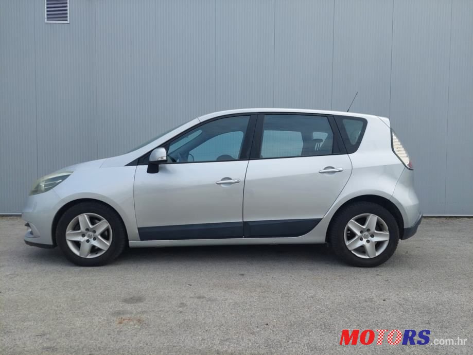 2012' Renault Scenic 1,5 Dci photo #2