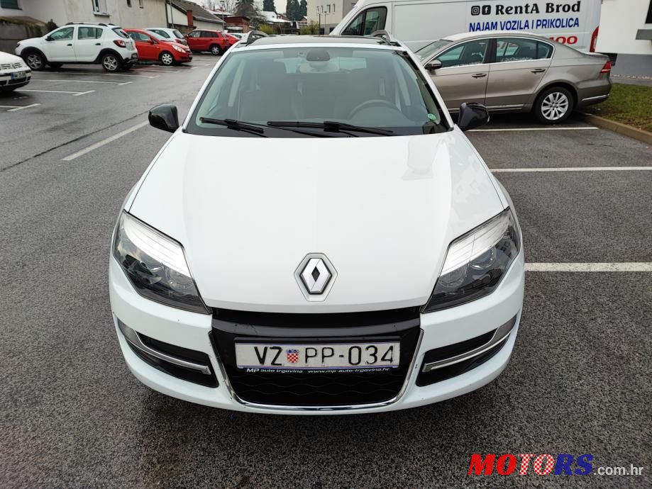2015' Renault Laguna Grandtour photo #2