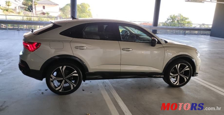 2021' Audi Q3 35 Tdi photo #4
