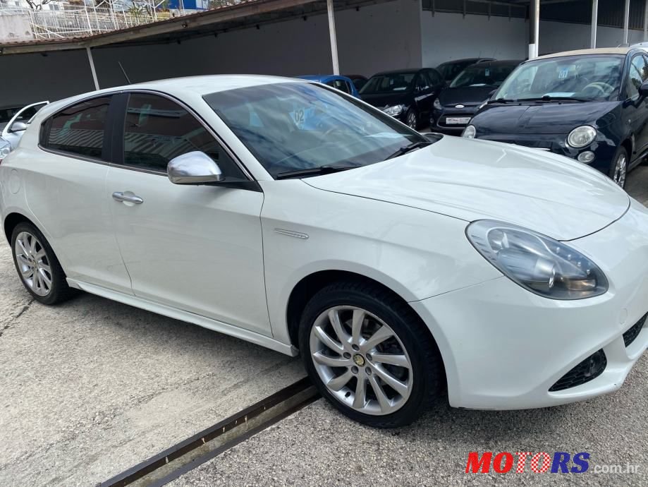 2012' Alfa Romeo Giulietta 2,0 D. N. A photo #4
