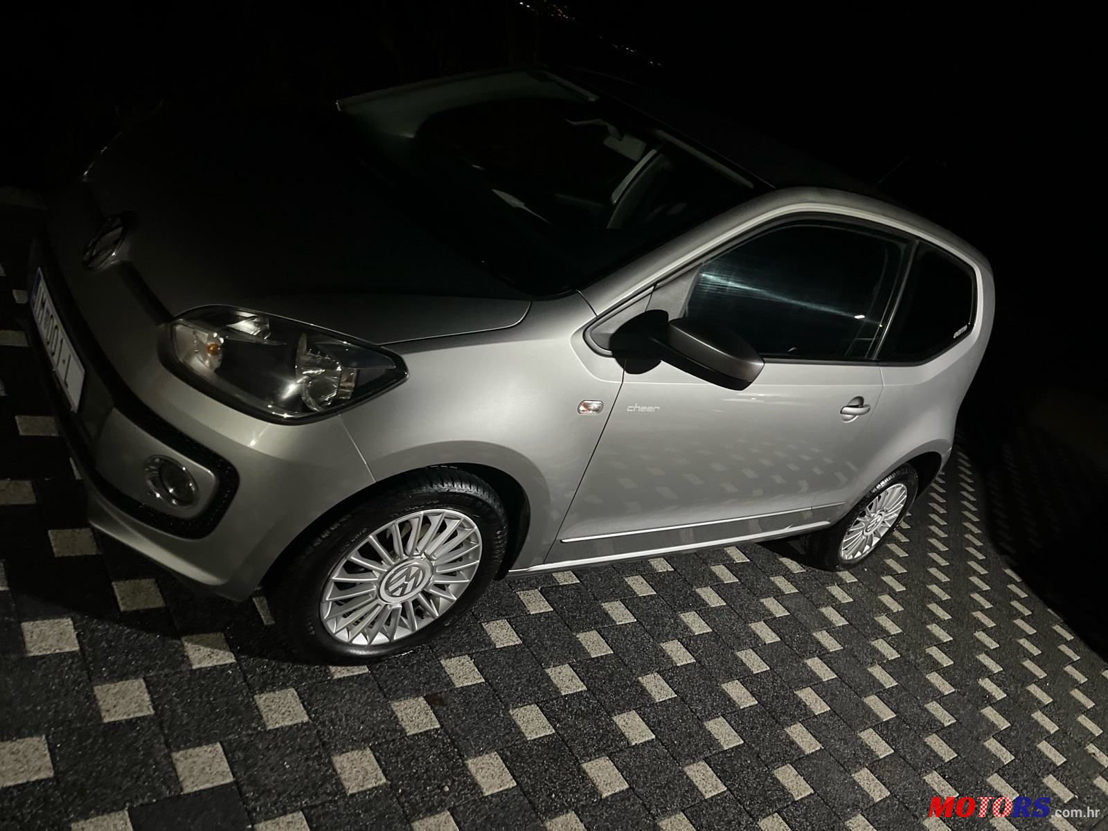 2014' Volkswagen Up! 1,0 Up! photo #2