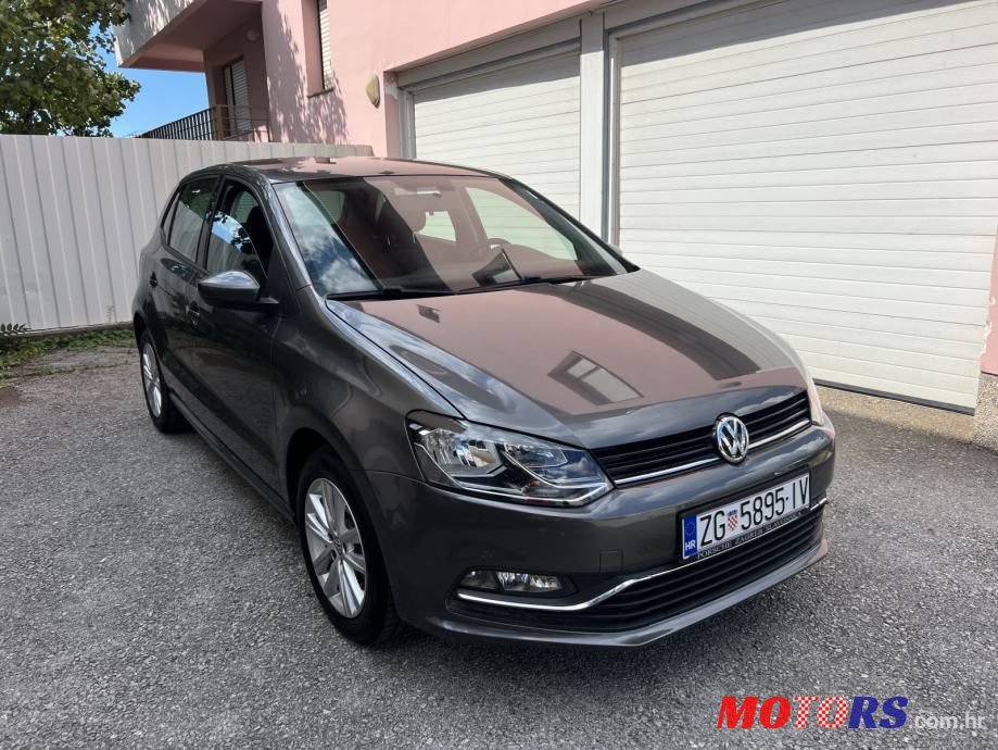 2015' Volkswagen Polo photo #2