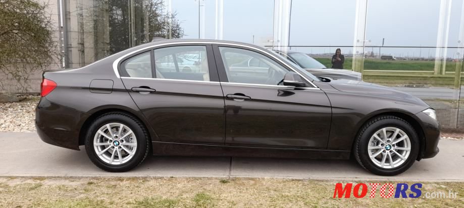 2017' BMW Serija 3 316D photo #6