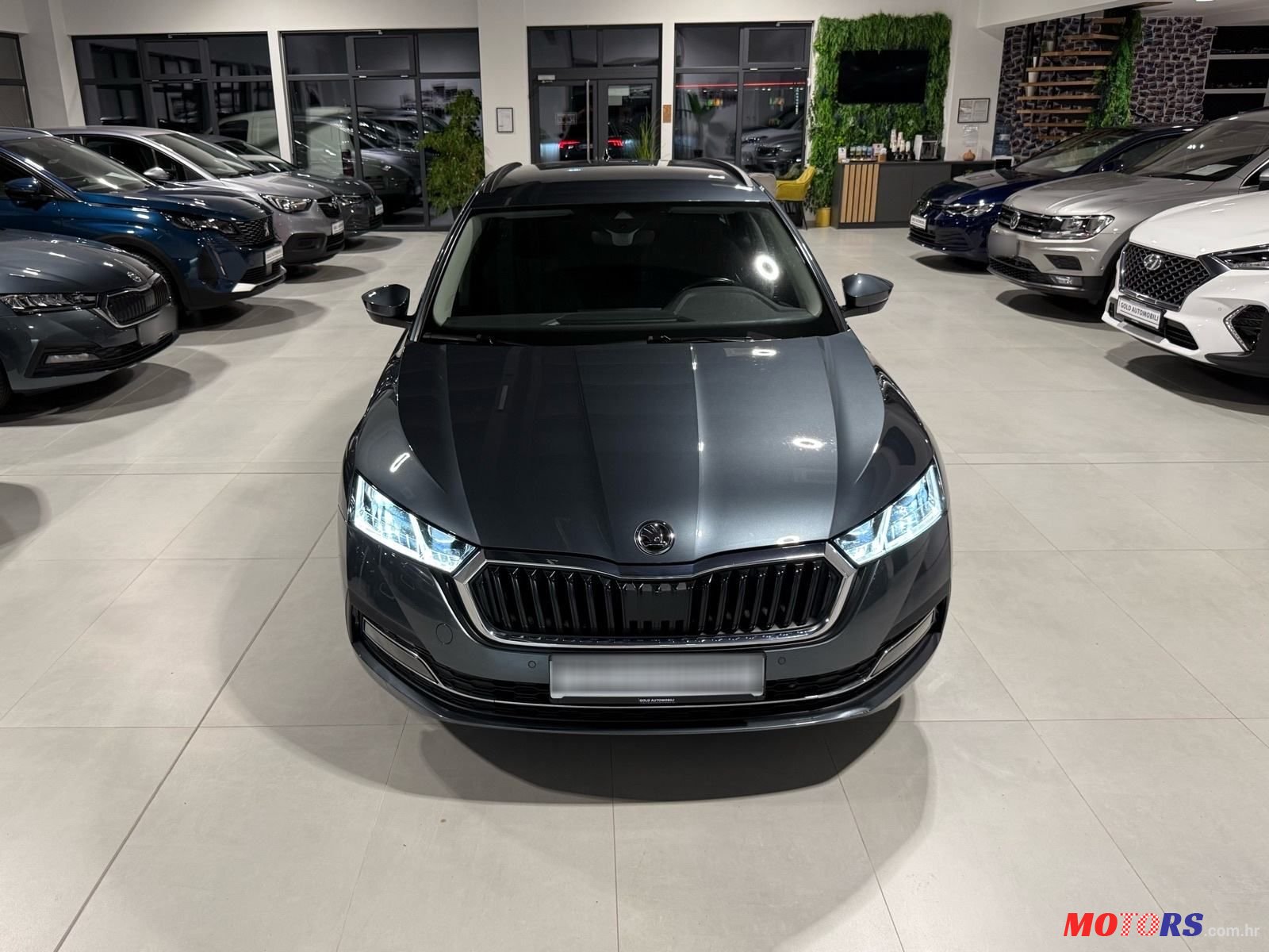 2020' Skoda Octavia Combi photo #2