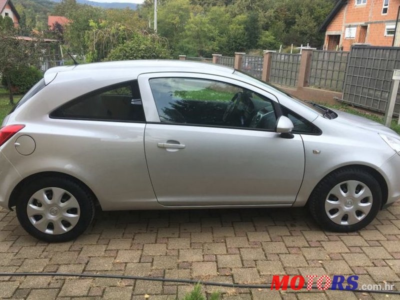 2009' Opel Corsa 1,3 Cdti photo #1