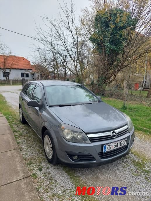 2006' Opel Astra Karavan photo #2