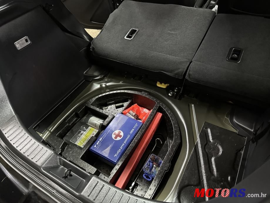 2017' Mazda 2 G75 Challenge photo #6