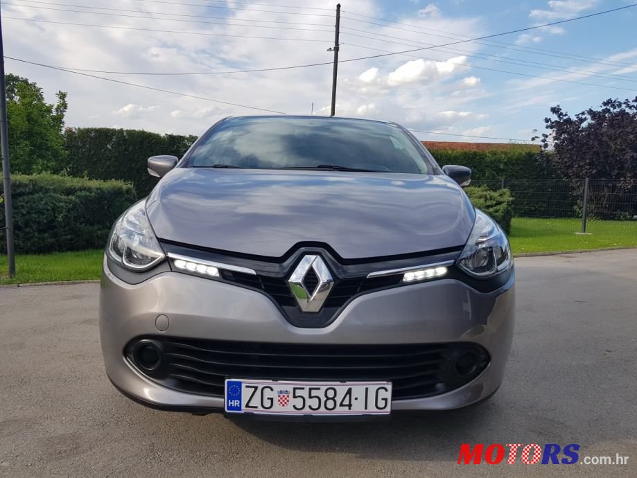 2014' Renault Clio photo #2