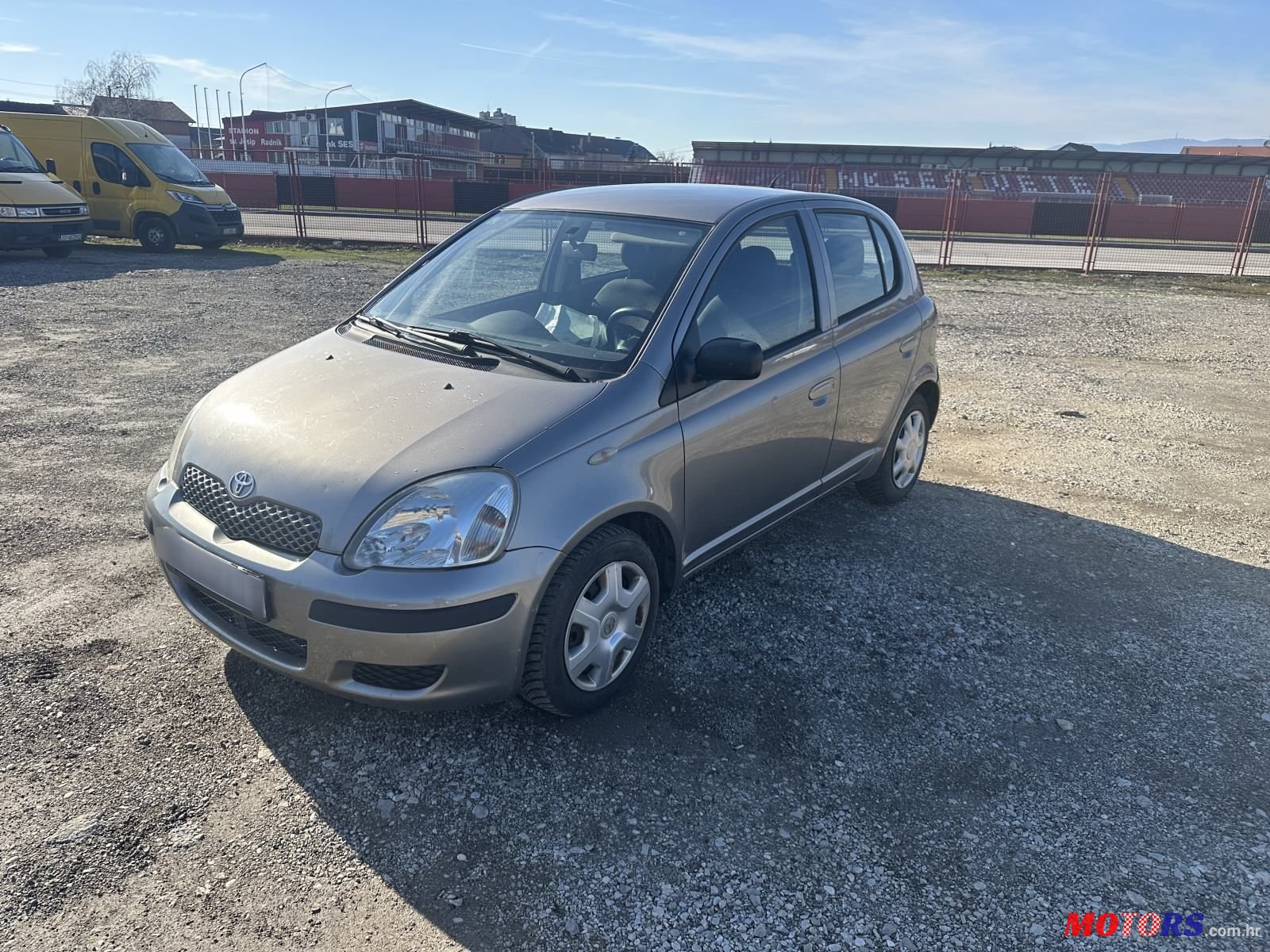 2004' Toyota Yaris 1,0 Vvt-I photo #2