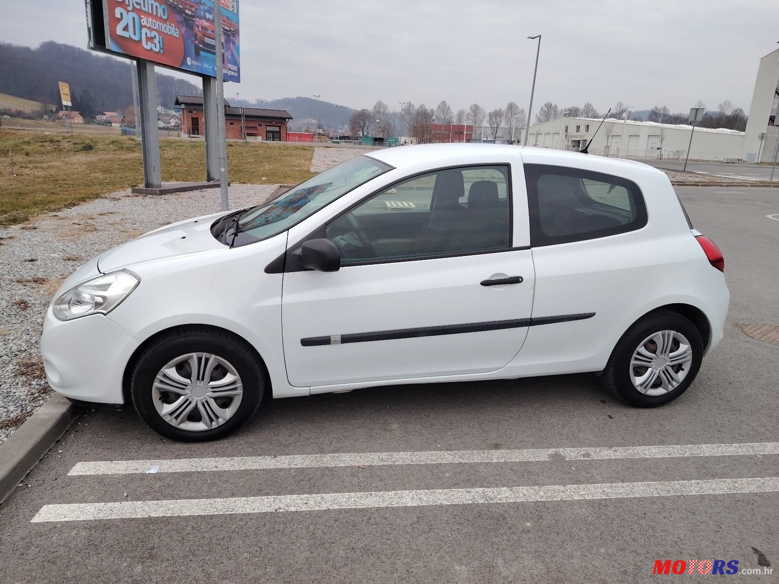 2010' Renault Clio 1,5 Dci photo #3