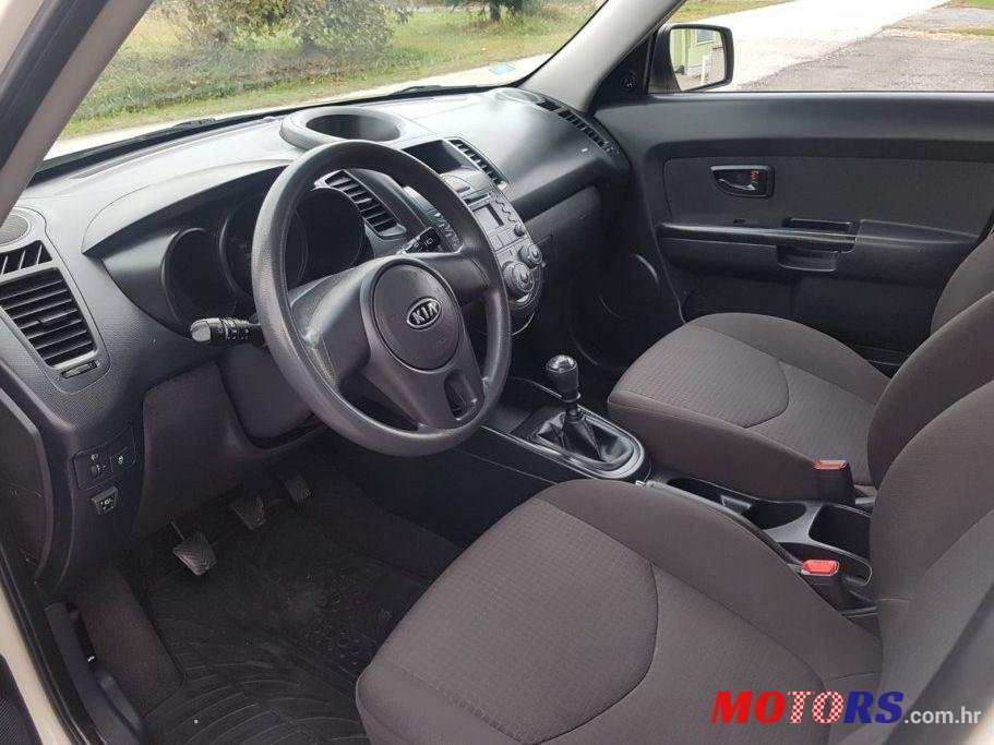 2010' Kia Soul 1,6 Cool photo #1