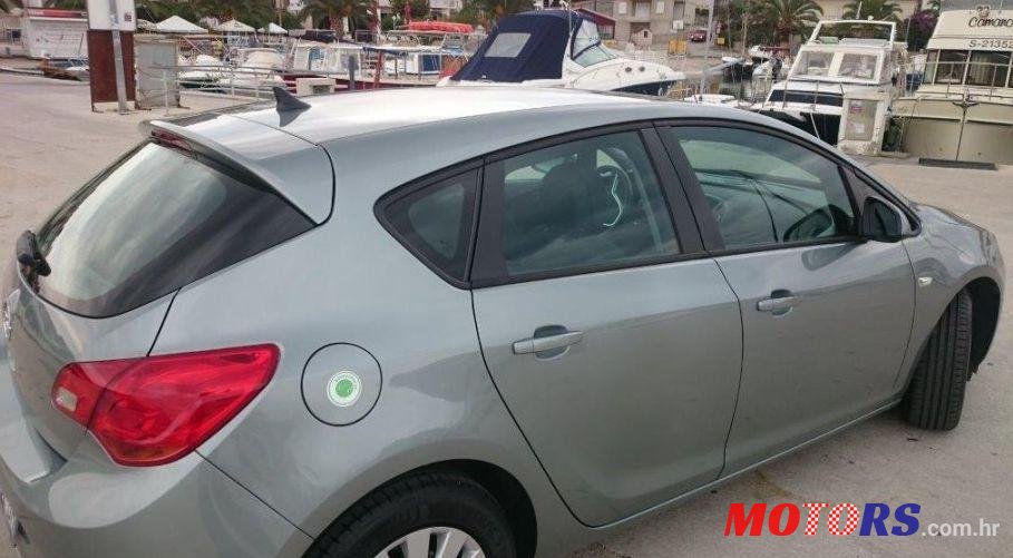 2014' Opel Astra ENJOY photo #2