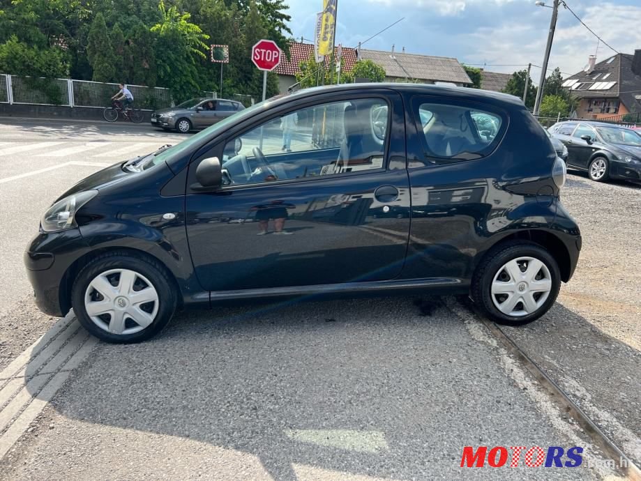 2009' Toyota Aygo photo #5