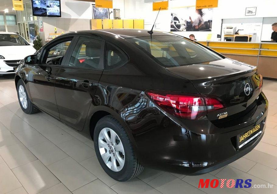 2016' Opel Astra 1,6 Cdti photo #1