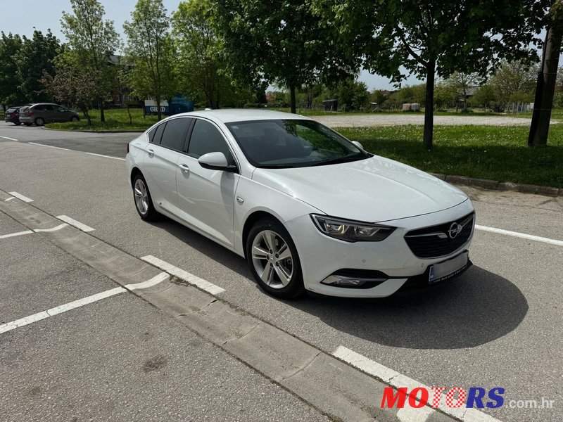 2018' Opel Insignia 1.6 Cdti photo #1