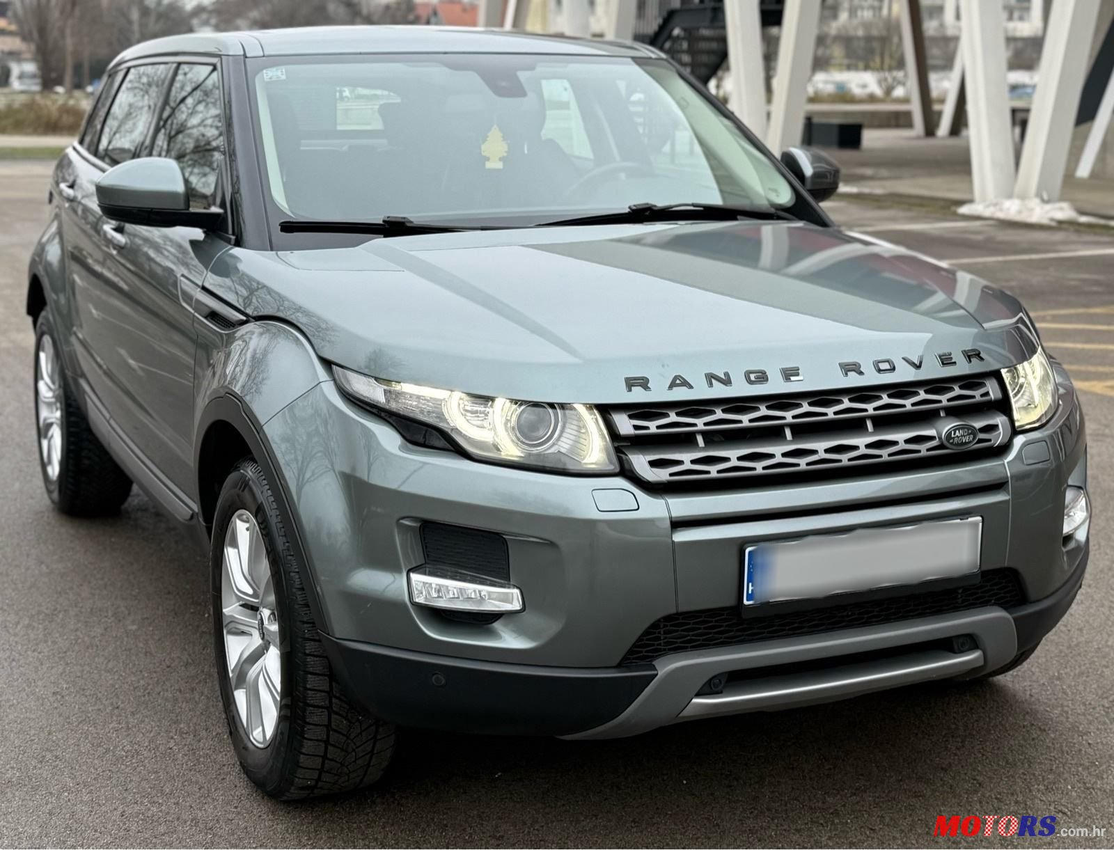 2015' Land Rover Range Rover Evoque 2.2Td4 photo #2