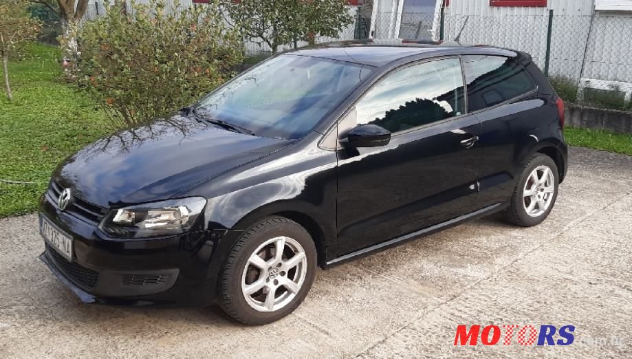 2011' Volkswagen Polo photo #3
