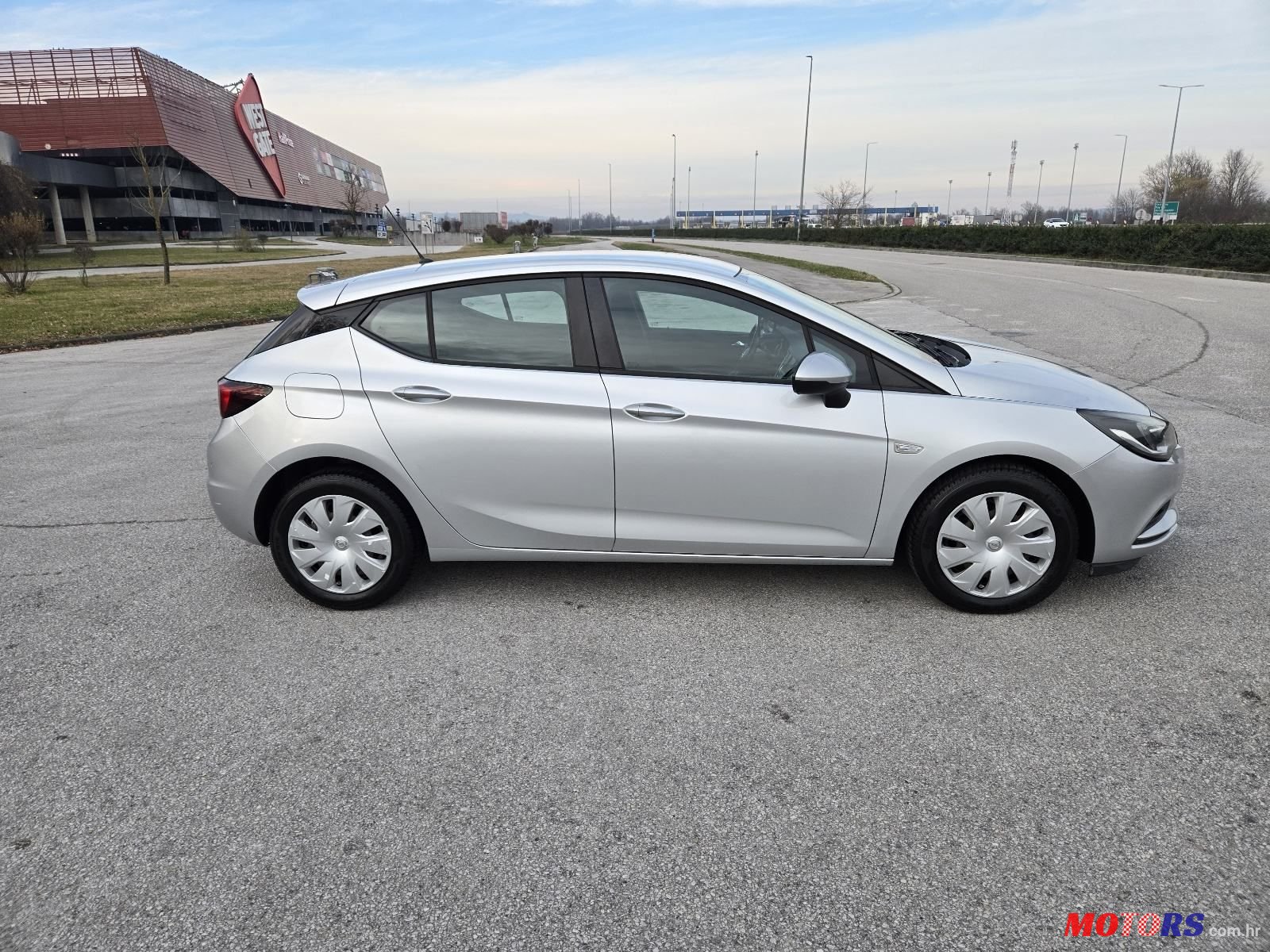 2017' Opel Astra 1.6 Cdti photo #4