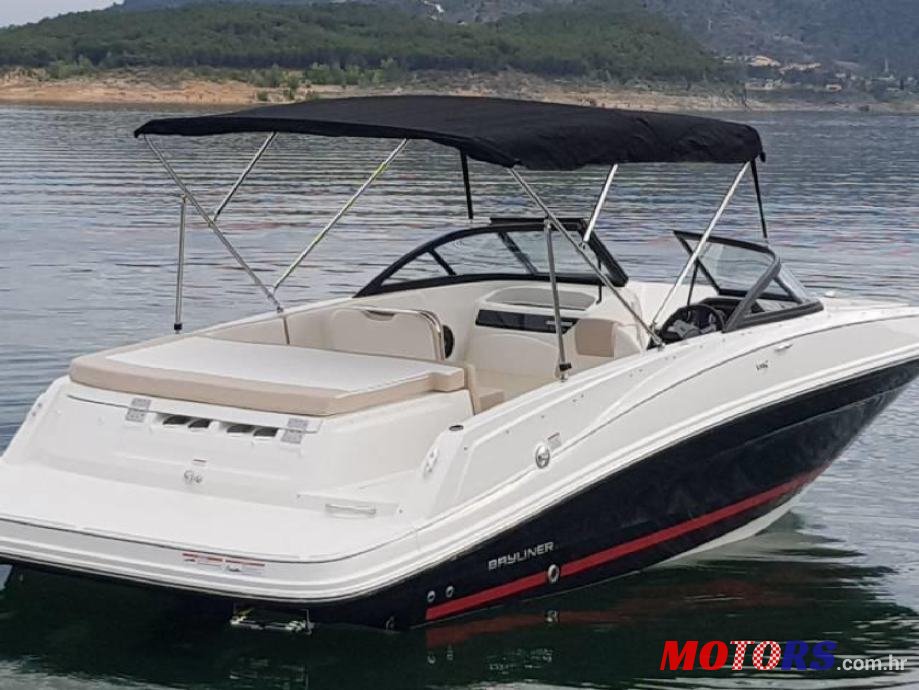 2021' Bayliner VR5 Bowrider photo #1