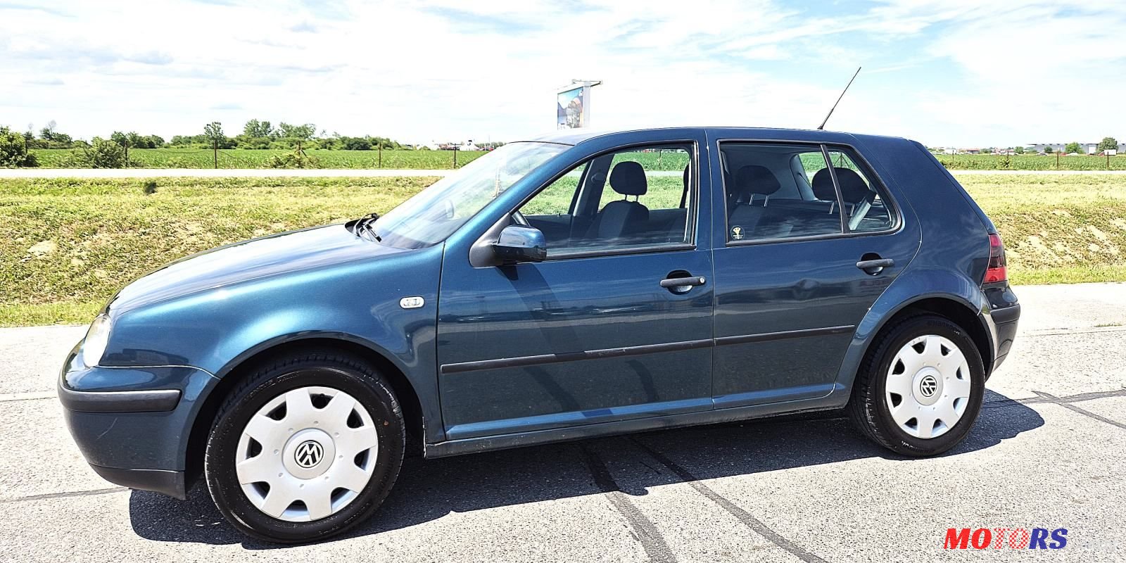 2001' Volkswagen Golf IV 1,4 photo #2