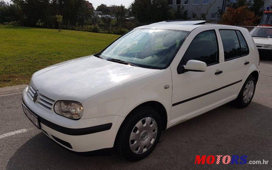 2001' Volkswagen Golf IV photo #1
