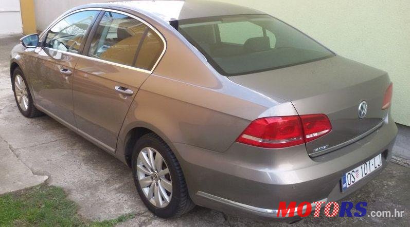 2011' Volkswagen Passat 1,6 Tdi Bmt photo #1