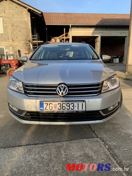 2012' Volkswagen Passat Variant photo #1