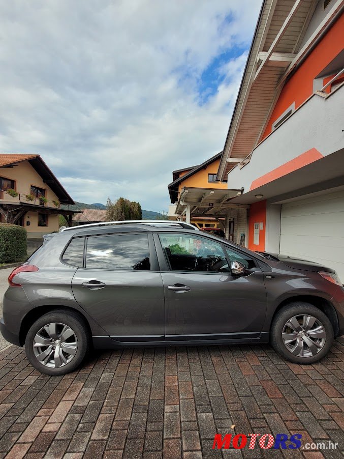 2017' Peugeot 2008 1,2 Puretech photo #4