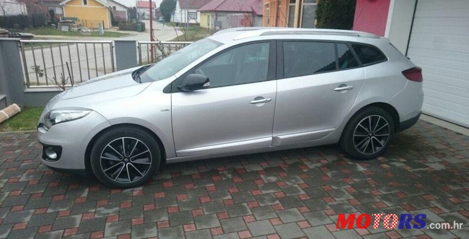 2012' Renault Megane Grandtour photo #1