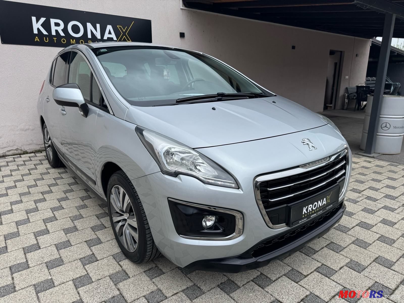 2014' Peugeot 3008 1,6 Hdi photo #1