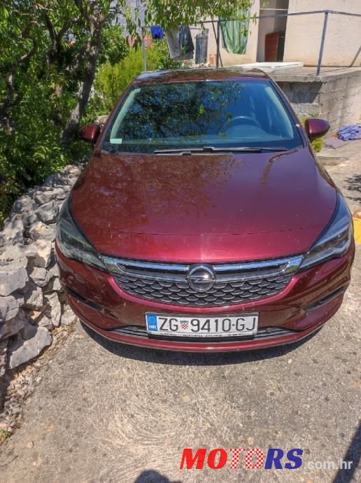 2018' Opel Astra 1.6 Cdti photo #1