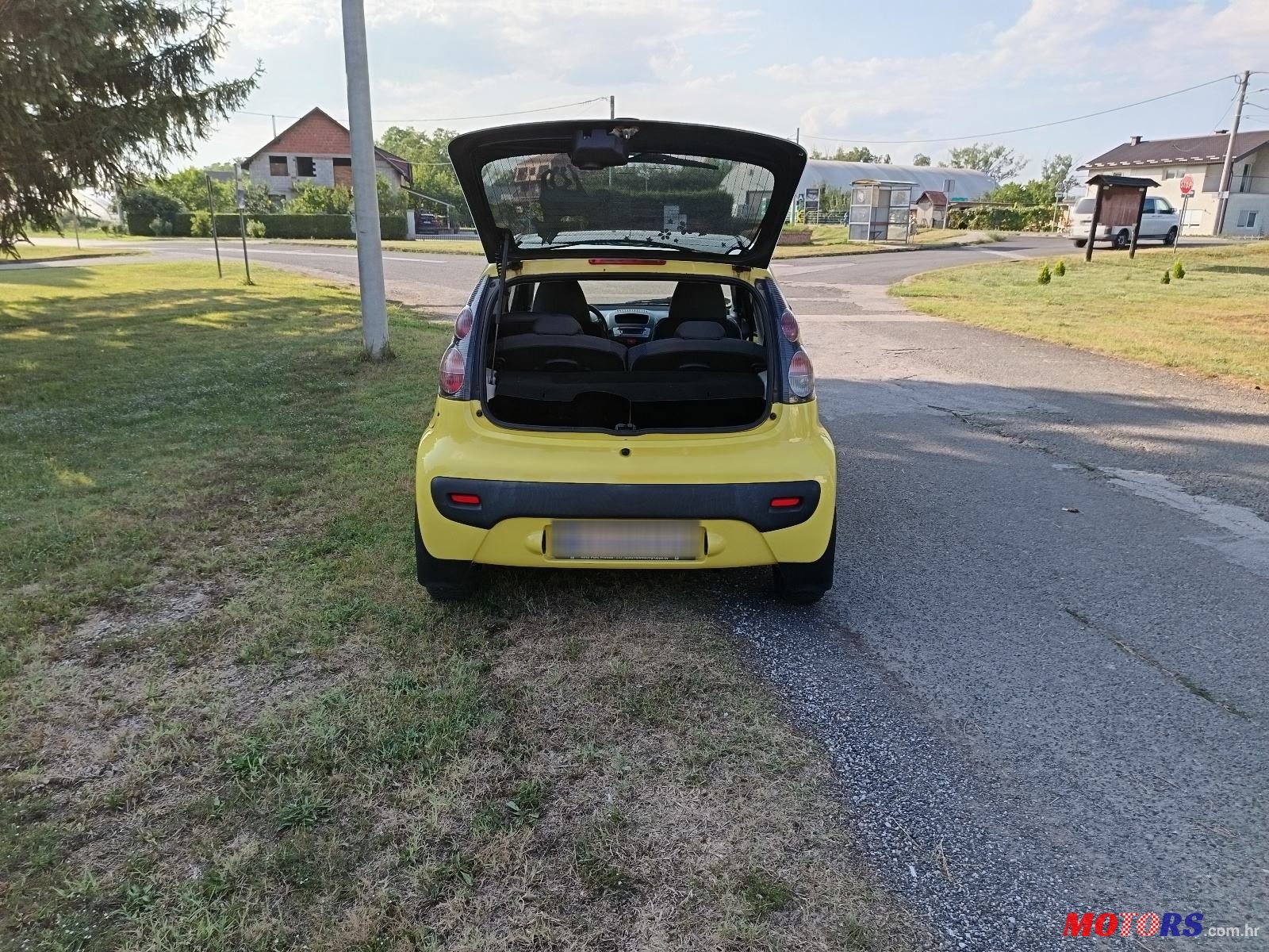 2006' Peugeot 107 1,0 photo #2