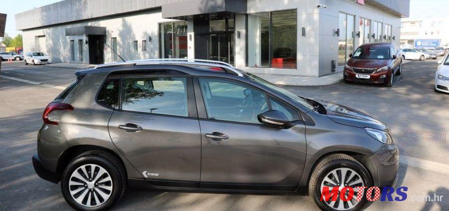2017' Peugeot 2008 1,6 Bluehdi photo #1