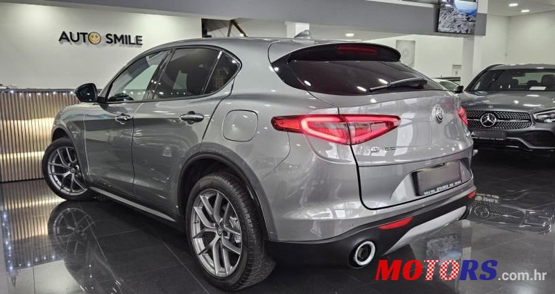 2017' Alfa Romeo Stelvio 2,2 Diesel photo #3