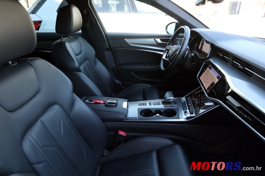 2019' Audi A6 photo #5